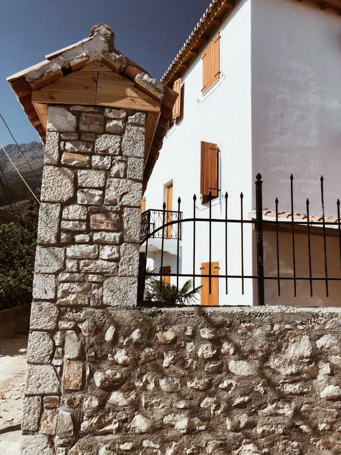 Old Town Hotel Dhermi Luaran gambar